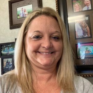 Meet your Posher, Debbie